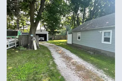 3217  Prairie St, Two Rivers, WI 54241 - Photo 11