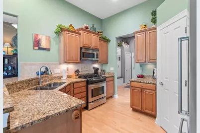 420  Cobblestone Ct, Slinger, WI 53086 - Photo 11