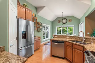 420 Cobblestone Ct, Slinger, WI 53086 - Photo 9