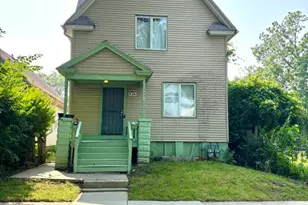 4661 N 38th St, Milwaukee, WI 53209 - Photo 11