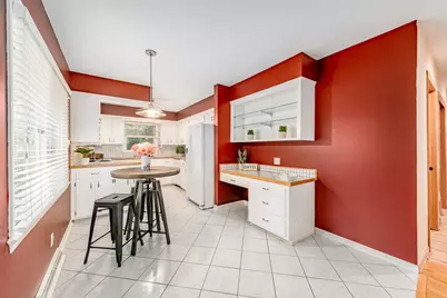 4212 N 95th St, Wauwatosa, WI 53222 - Photo 13