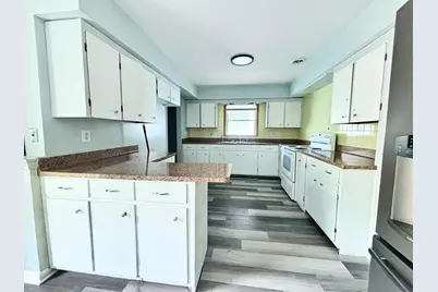 4034 S 60th St, Milwaukee, WI 53220 - Photo 5