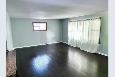 4034 S 60th St, Milwaukee, WI 53220 - Photo 9