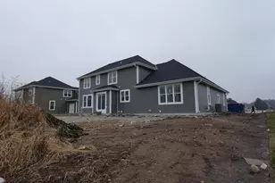 N48W21601 Martha Ln, Menomonee Falls, WI 53051 - Photo 3