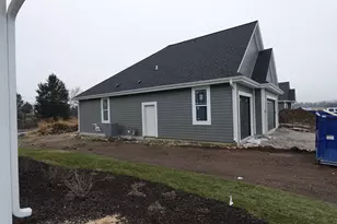 N48W21601 Martha Ln, Menomonee Falls, WI 53051 - Photo 7