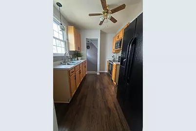 5828 W Hayes Ave, West Allis, WI 53219 - Photo 5