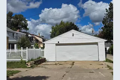 5828 W Hayes Ave, West Allis, WI 53219 - Photo 11