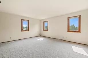 7204 S Countryside Dr, Franklin, WI 53132 - Photo 21