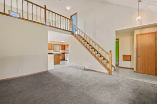 7204 S Countryside Dr, Franklin, WI 53132 - Photo 5