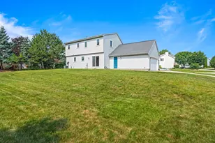 7204 S Countryside Dr, Franklin, WI 53132 - Photo 29