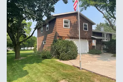 230  Harvest Ct, Manitowoc, WI 54220 - Photo 1