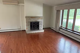 230 Harvest Ct, Manitowoc, WI 54220 - Photo 7