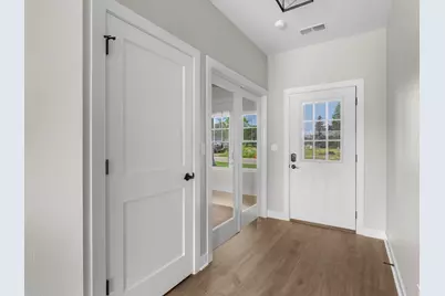 1339  Wolf Run, Manitowoc, WI 54220 - Photo 9