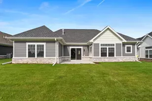 1339 Wolf Run, Manitowoc, WI 54220 - Photo 3