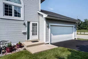 8423 S 76th St, Franklin, WI 53132 - Photo 11