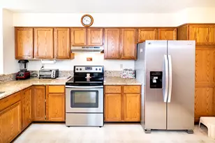 8423 S 76th St, Franklin, WI 53132 - Photo 25