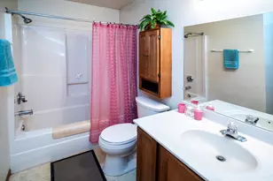 8423 S 76th St, Franklin, WI 53132 - Photo 37