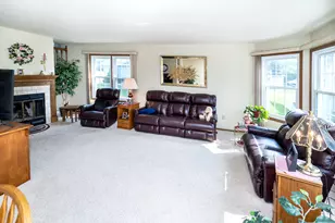 8423 S 76th St, Franklin, WI 53132 - Photo 17