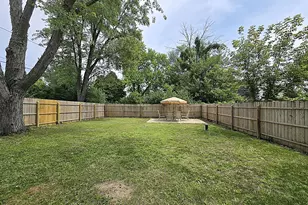 2811 W Acre Ave, Franklin, WI 53132 - Photo 41