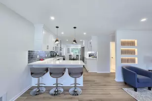 2811 W Acre Ave, Franklin, WI 53132 - Photo 3