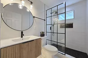 2811 W Acre Ave, Franklin, WI 53132 - Photo 17