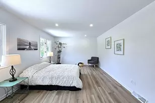 2811 W Acre Ave, Franklin, WI 53132 - Photo 23