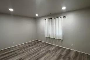 20245 Independence Dr, Brookfield, WI 53045 - Photo 5