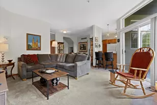 9164 W Elm Ct, Franklin, WI 53132 - Photo 7