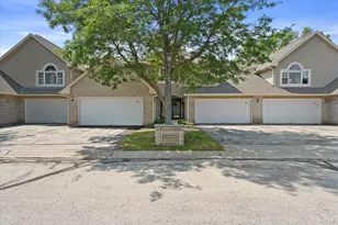 9164 W Elm Ct, Franklin, WI 53132 - Photo 29