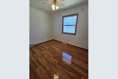 3160 S 95th St, Milwaukee, WI 53227 - Photo 11