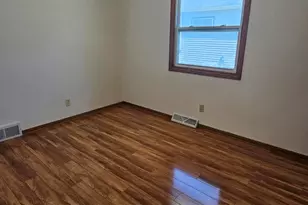 3160 S 95th St, Milwaukee, WI 53227 - Photo 11