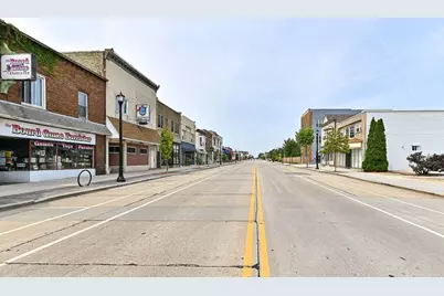 1002  Milwaukee Ave, South Milwaukee, WI 53172 - Photo 17