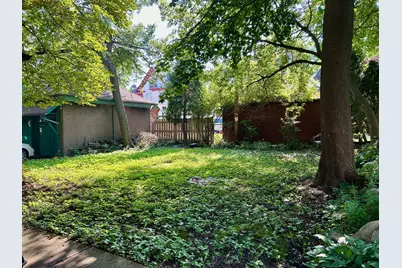 2721 N Shepard Ave, Milwaukee, WI 53211 - Photo 27