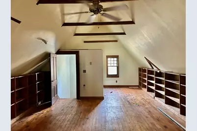 2721 N Shepard Ave, Milwaukee, WI 53211 - Photo 23