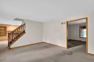 1405 N English Settlement Ave, Racine, WI 53105 - Photo 5