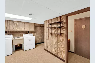 1405 N English Settlement Ave, Racine, WI 53105 - Photo 33