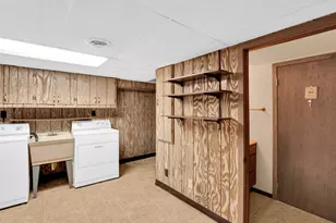 1405 N English Settlement Ave, Racine, WI 53105 - Photo 33