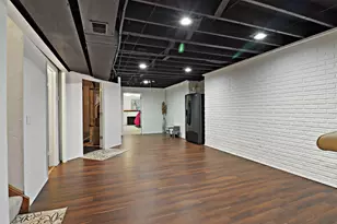 7742 W Lake Pointe Dr, Franklin, WI 53132 - Photo 25