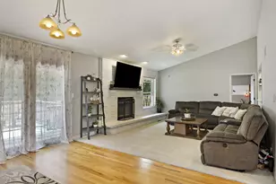 7742 W Lake Pointe Dr, Franklin, WI 53132 - Photo 7