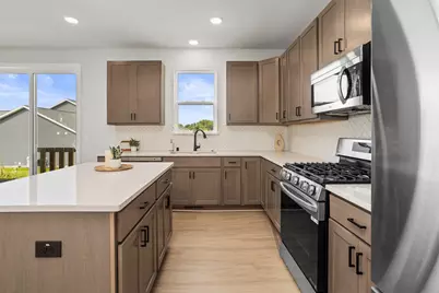 W168N10125  Bittersweet Trl, Germantown, WI 53022 - Photo 5