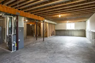 W168N10125 Bittersweet Trail, Germantown, WI 53022 - Photo 21