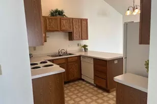 1060 4th St, Fond du Lac, WI 54935 - Photo 15