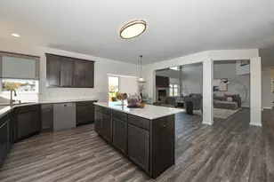 415 Kensington Ct, Williams Bay, WI 53191 - Photo 9