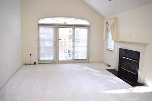 N21W24305 Cumberland Dr, Pewaukee, WI 53072 - Photo 7