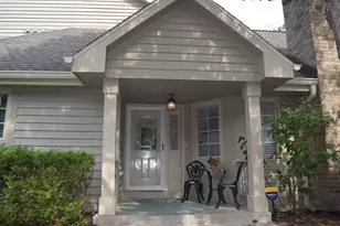 N21W24305 Cumberland Dr, Pewaukee, WI 53072 - Photo 3