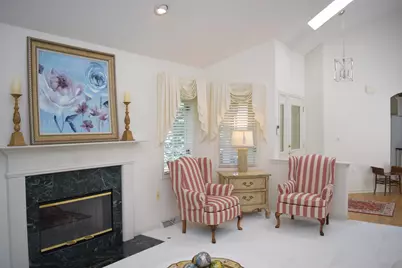 N21W24305  Cumberland Dr #38N, Pewaukee, WI 53072 - Photo 9