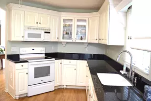 N21W24305 Cumberland Dr, Pewaukee, WI 53072 - Photo 13