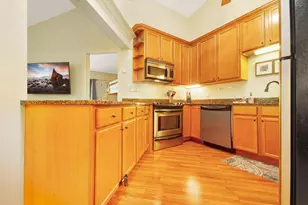 403 Deerpath -, Fontana, WI 53125 - Photo 3