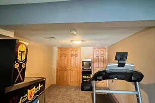 9215 S 51st St, Franklin, WI 53132 - Photo 31