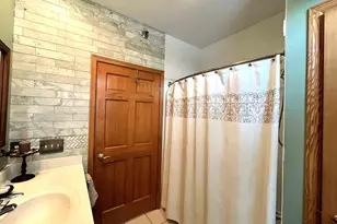 9215 S 51st St, Franklin, WI 53132 - Photo 17